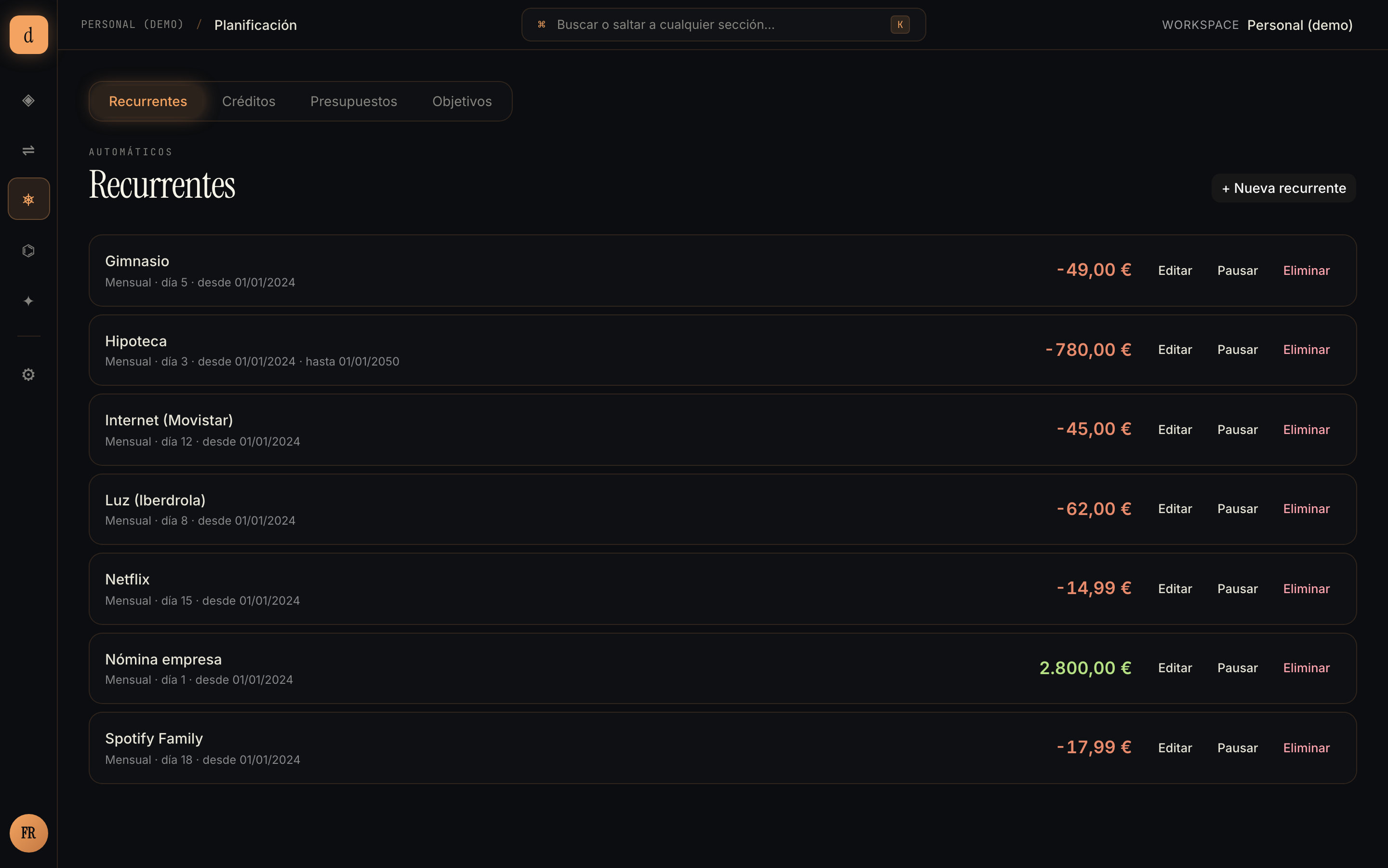 Vista de planificación con proyección de créditos y gastos fijos